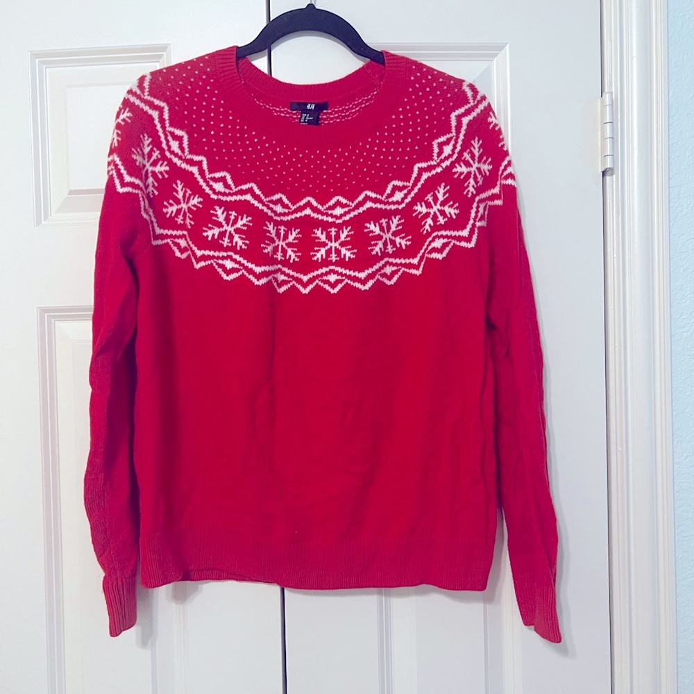 H&M sweater in red with snow flakes